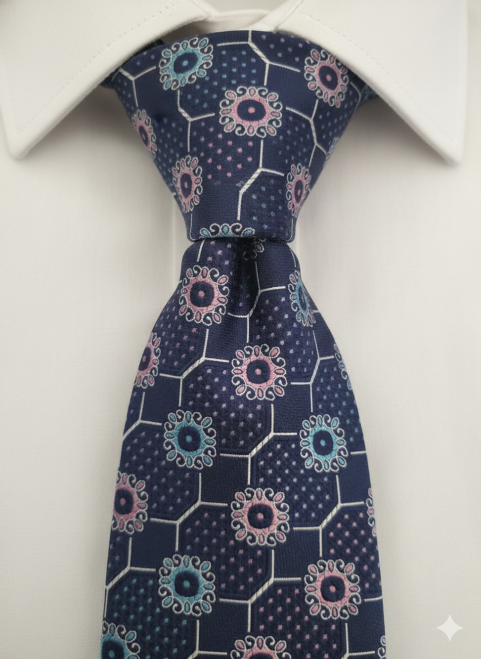 Jos A Banks Reserve Blue Pink silk tie - 60"